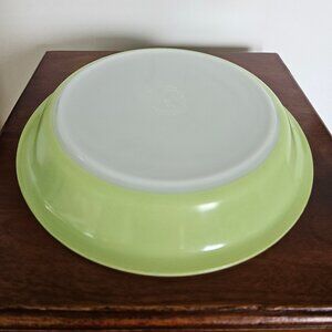 1960s Pyrex 9" Pie Plate, Lime Green, Great Condition!